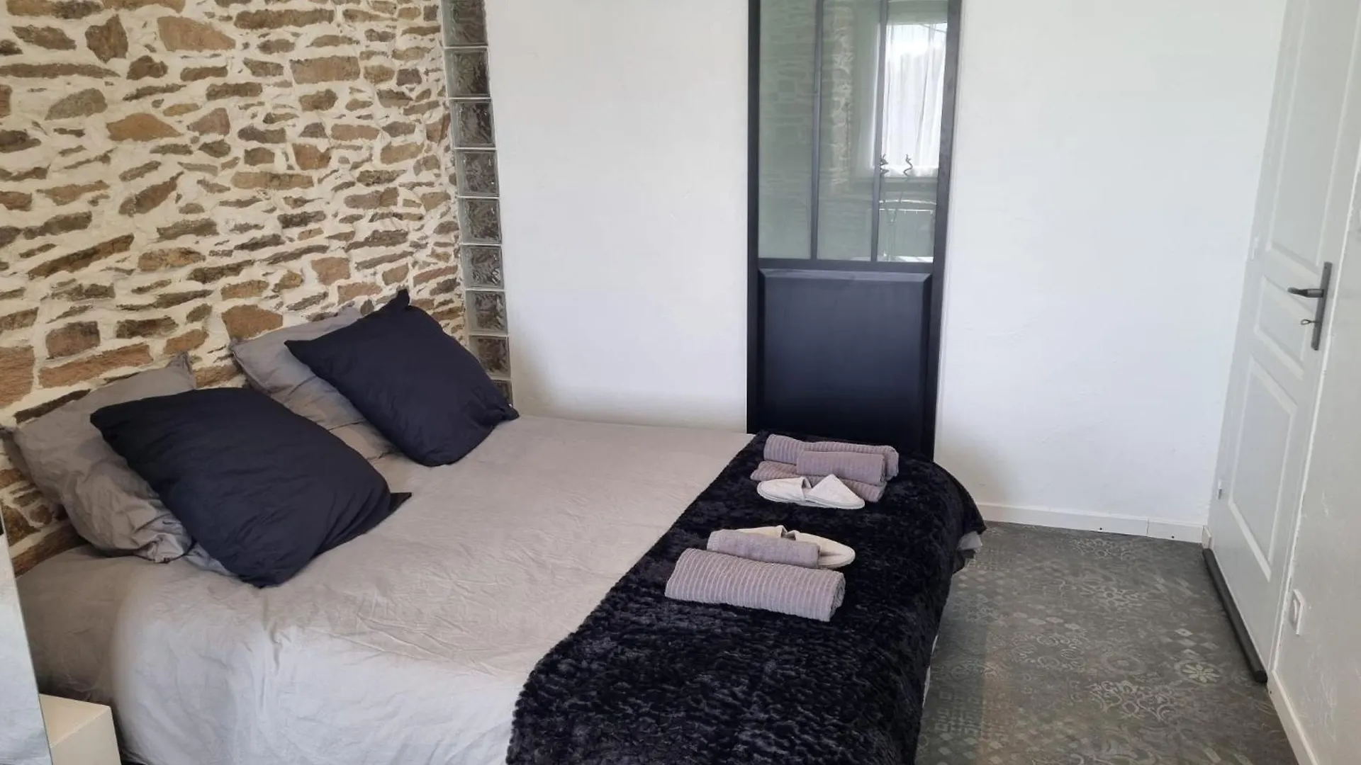 Guest house Tout Au Bout Du Chemin Requista